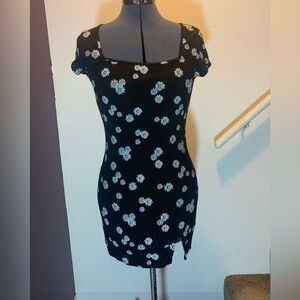 So brand daisy print mini t-shirt dress. Worn once. Size small.